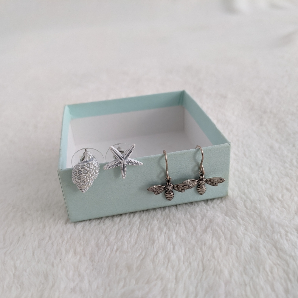 Bees sea star and shell warrings